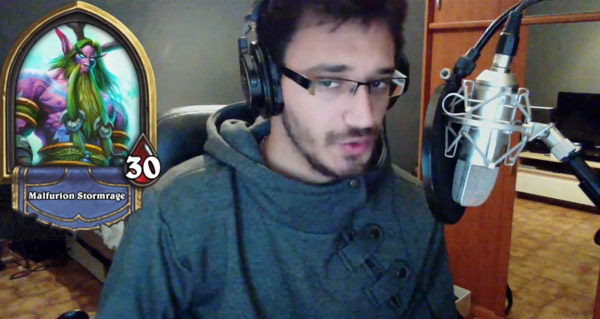 decouvrez shunrik qui emprunte les voix de hearthstone