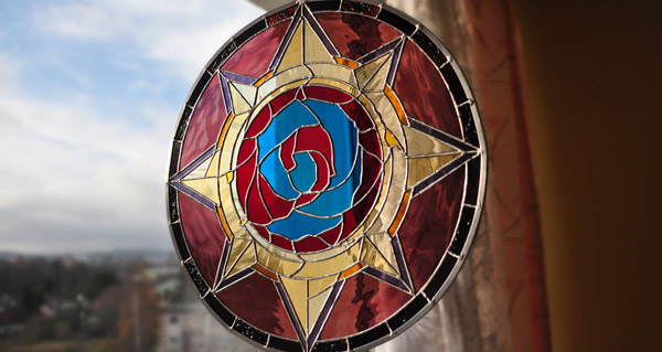 un passionne cree un vitrail hearthstone